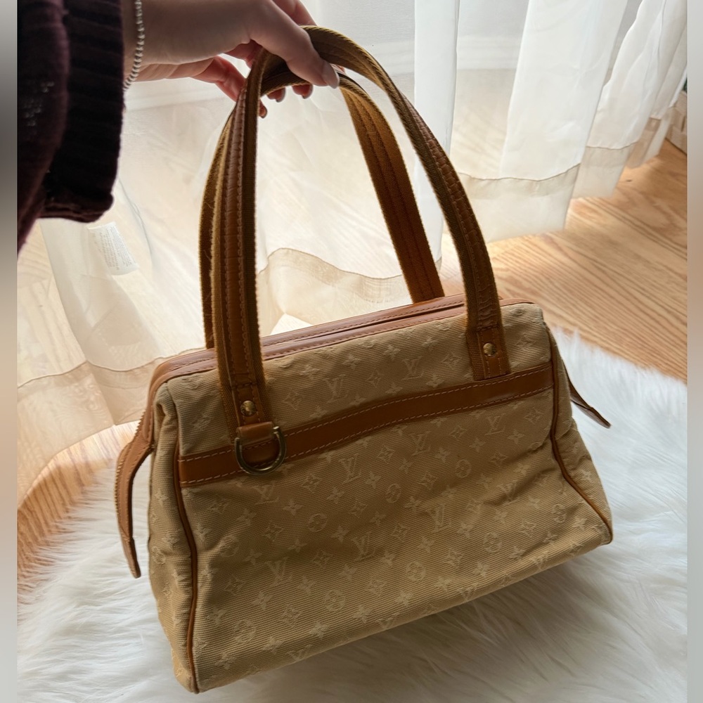 Authentic Louis Vuitton Josephine PM hand bag